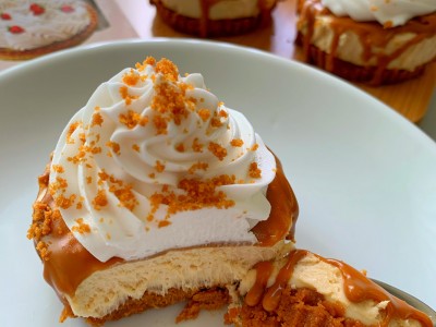 SNOW WHIP MINI LOTUS BISCOFF CHEESECAKE